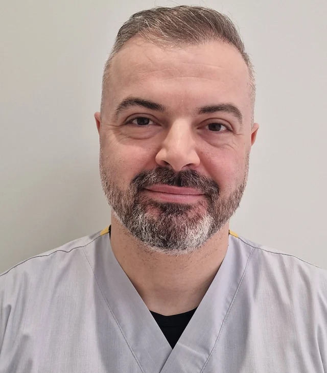 Dr. E. Rusi - Dentist